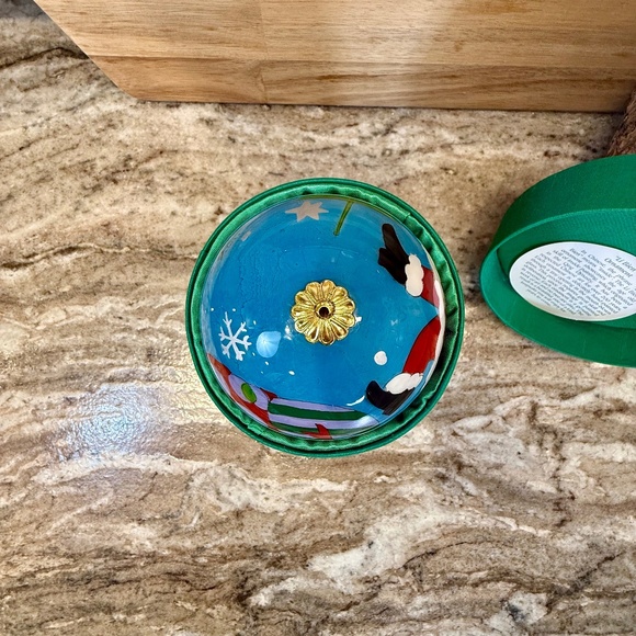 Pier 1 Li Bien 2007 Santa Christmas Glass Ornament Hand Painted w/storage box 4" - Picture 5 of 14
